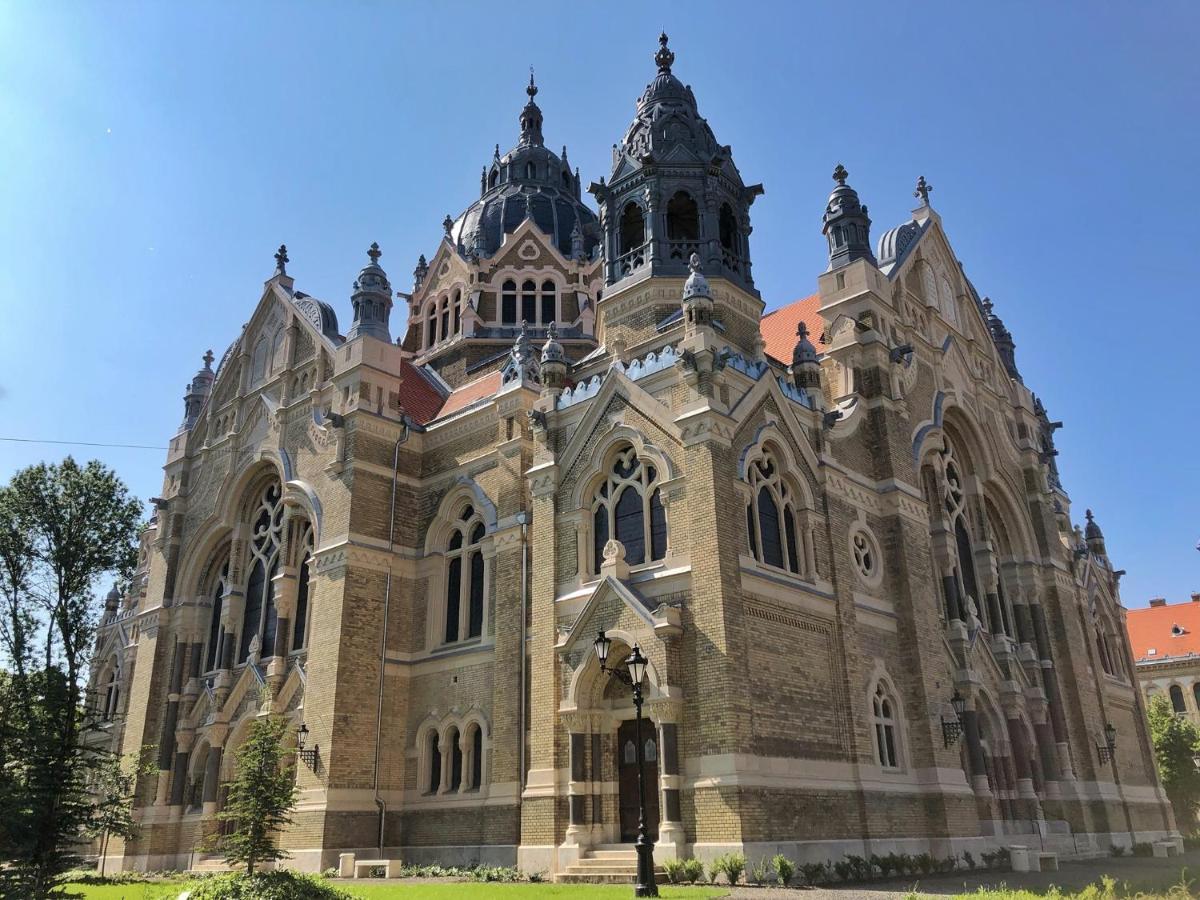 Synagoge view loft bestern Szeged Buitenkant foto
